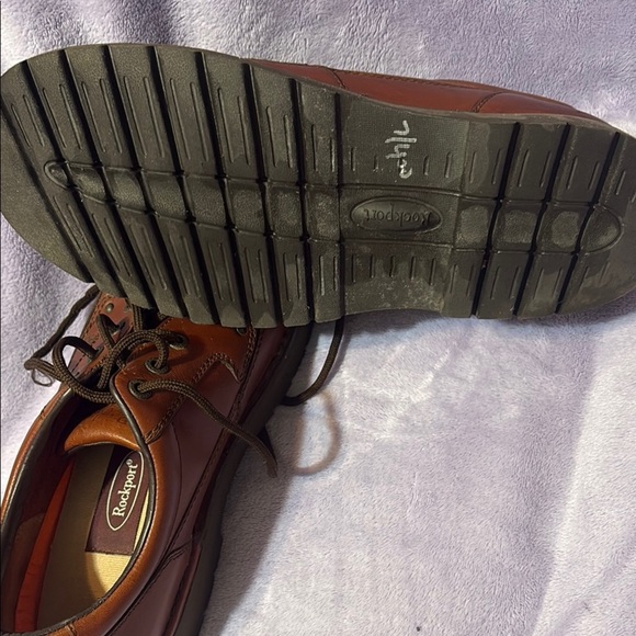 Rockport Brown Oxford Shoes with Classic Design - Picture 4 of 8